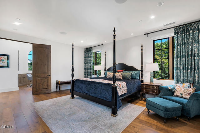45 Valley Vista Drive, Camarillo CA: https://media.crmls.org/mediaz/2169d90d-1c0b-4231-b1b7-a0d8d251d047.jpg