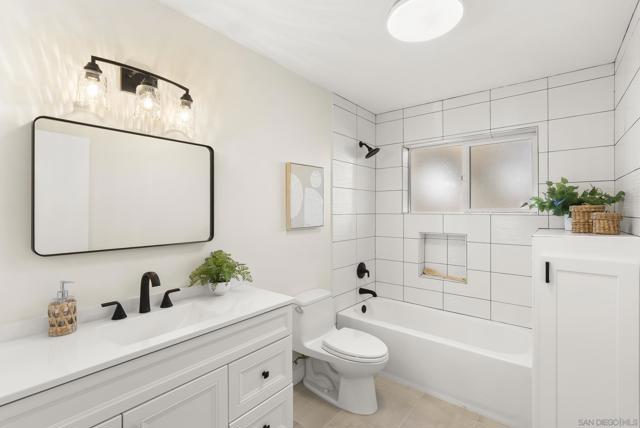 Image 58 of 70 For 7875 Bellakaren Pl