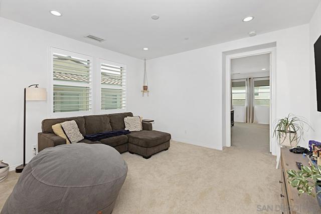1091 Camino Cantera S, Chula Vista CA: https://media.crmls.org/mediaz/216a93a2-2718-44e2-943d-3f0a5ce2b72d.jpg