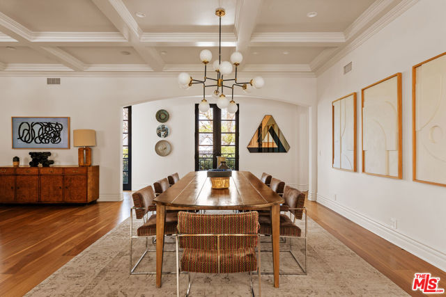3901 Longridge Avenue, Sherman Oaks CA: https://media.crmls.org/mediaz/216b03a7-d543-49e5-ac32-bf407b6cbb31.jpg