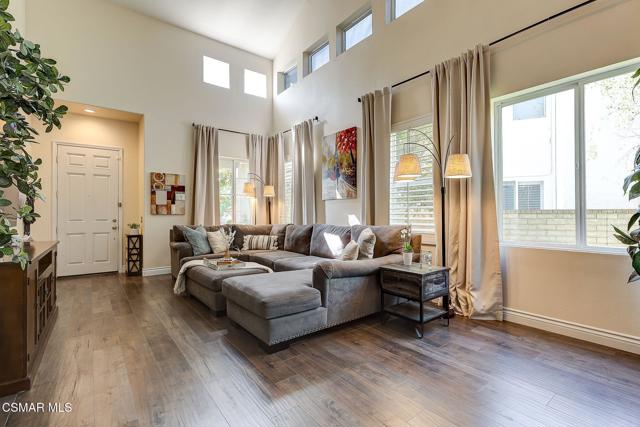 28097 Promontory Lane, Valencia CA: https://media.crmls.org/mediaz/216b50ba-cbb4-490c-a57e-bfcef4cfeff3.jpg