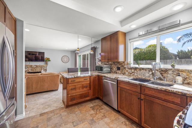 Detail Gallery Image 17 of 48 For 9542 Halifax St, Ventura,  CA 93004 - 5 Beds | 3 Baths