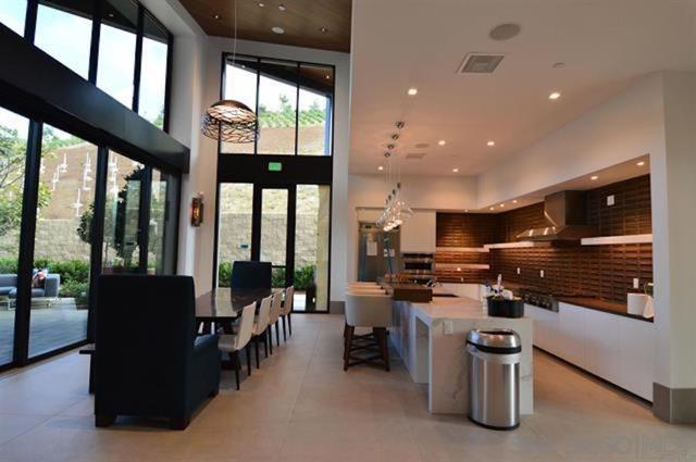 7824 Inception Way, San Diego CA: https://media.crmls.org/mediaz/216b913d-ca57-4999-a4e7-ccead133f267.jpg
