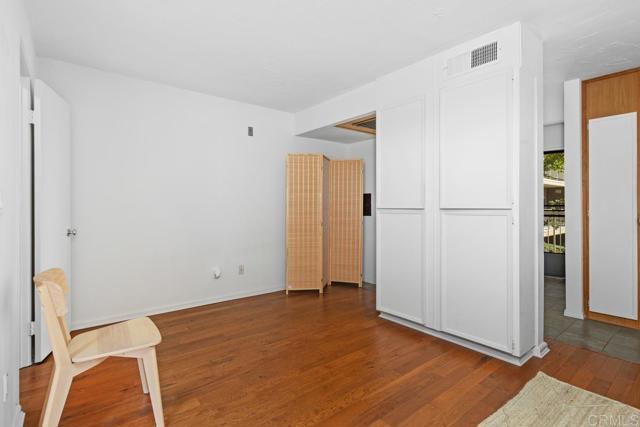 5712 Baltimore Drive, La Mesa CA: https://media.crmls.org/mediaz/216d29b3-f346-43c1-b366-978c273941b0.jpg