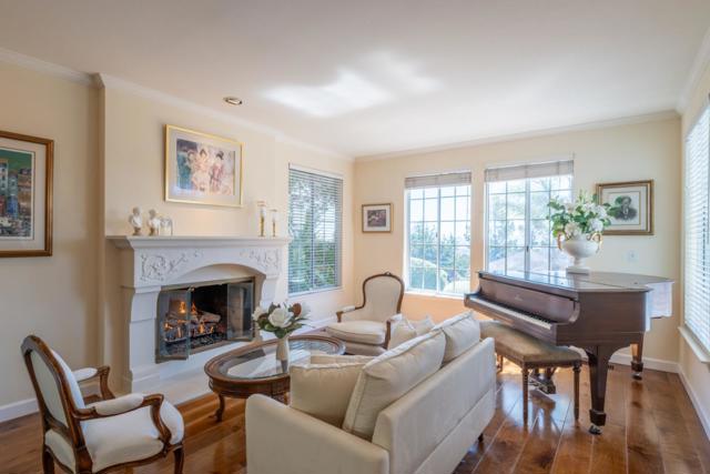 6 Huckleberry Court, Monterey CA: https://media.crmls.org/mediaz/216df126-40a9-4b3b-b2fb-86734c462e42.jpg
