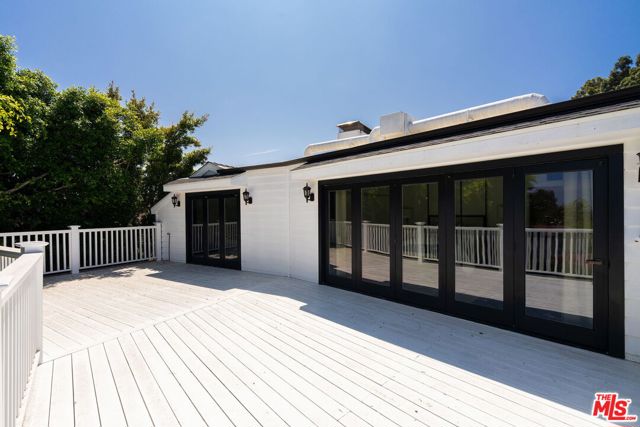 2324 N Vermont Avenue, Los Angeles CA: https://media.crmls.org/mediaz/216e34c6-8345-40f5-8a72-26986b880bda.jpg