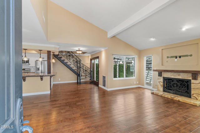 5197 Teton Lane, Ventura CA: https://media.crmls.org/mediaz/216e9b40-a047-4062-9e52-61bb0ff61011.jpg