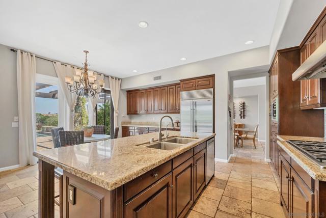 7727 Via Zafiro, San Diego CA: https://media.crmls.org/mediaz/216eccfd-c1bc-4c8f-9074-aead22048ee5.jpg