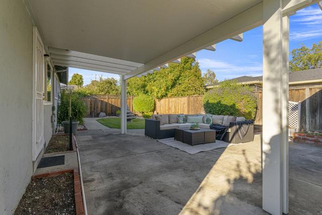 2476 Le Bain Drive, San Jose CA: https://media.crmls.org/mediaz/216f01c6-3eb3-4cbd-86af-14072169f1b0.jpg