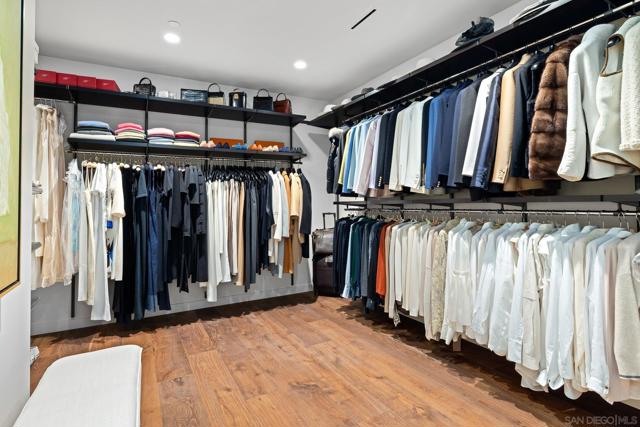 2500 6th Ave, San Diego CA: https://media.crmls.org/mediaz/216f0bdd-efd0-46c6-b59b-2d2737654ea0.jpg