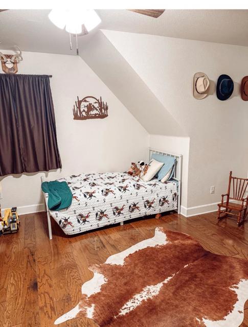 2253 Buffalo Way, Copperopolis CA: https://media.crmls.org/mediaz/216f19bb-4e18-4efc-adbe-33c81a9e2678.jpg