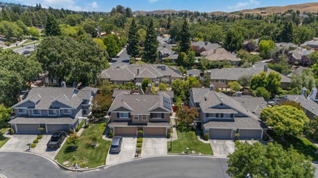 290 Bridgeside Circle, Danville CA: https://media.crmls.org/mediaz/216f32b0-9e30-4954-bac6-873ee7ac5a64.jpg