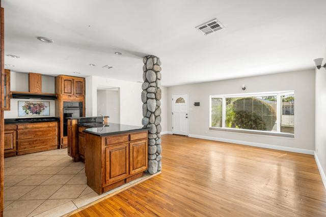 12109 Bluefield Avenue, La Mirada CA: https://media.crmls.org/mediaz/21708e21-70c6-409c-a786-10c1687f0959.jpg