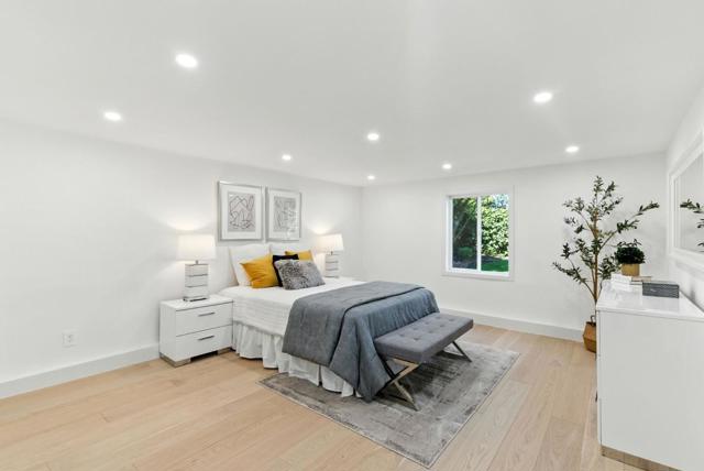 731 Valota Road, Redwood City CA: https://media.crmls.org/mediaz/2171a29d-d7bc-4063-bf66-ac70ad0f588f.jpg