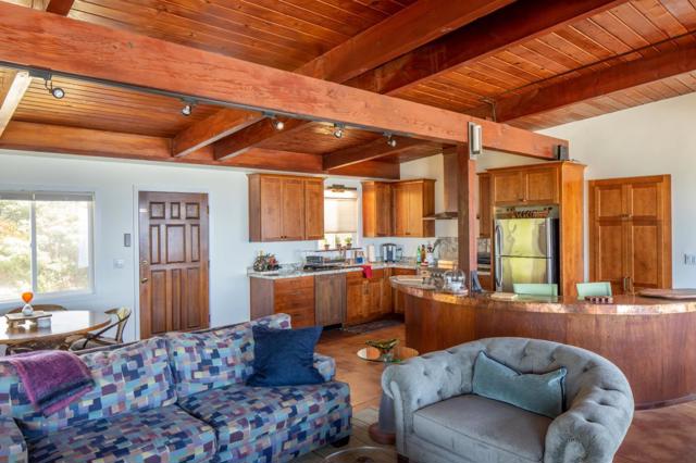 38462 Hwy 1, Big Sur CA: https://media.crmls.org/mediaz/2171a391-fb99-42a5-85da-20a71c9b472d.jpg