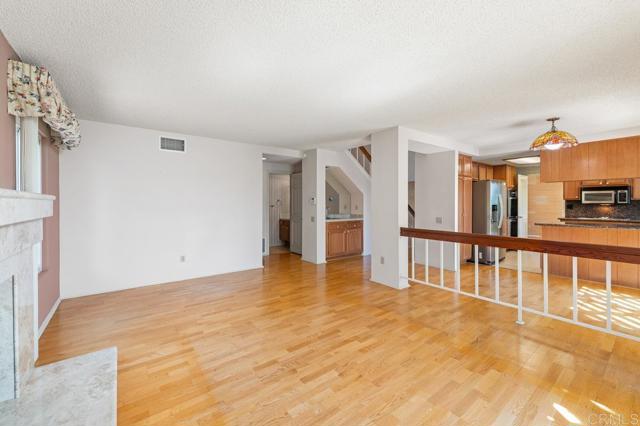 Detail Gallery Image 11 of 37 For 3711 Overpark Rd, San Diego,  CA 92130 - 4 Beds | 2/1 Baths