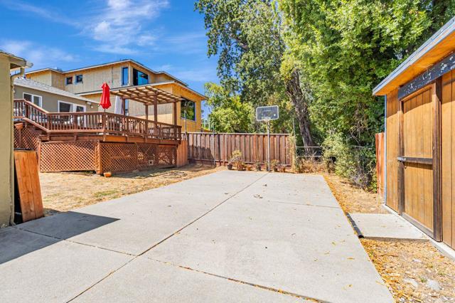 2534 Howard Avenue, San Carlos CA: https://media.crmls.org/mediaz/21727ca0-f107-4bee-ae1a-3a453ff62dc9.jpg