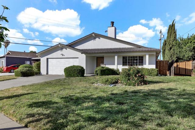 42948 Applewood Street, Fremont CA: https://media.crmls.org/mediaz/2173d381-3f60-4915-acf5-c77396d1514b.jpg