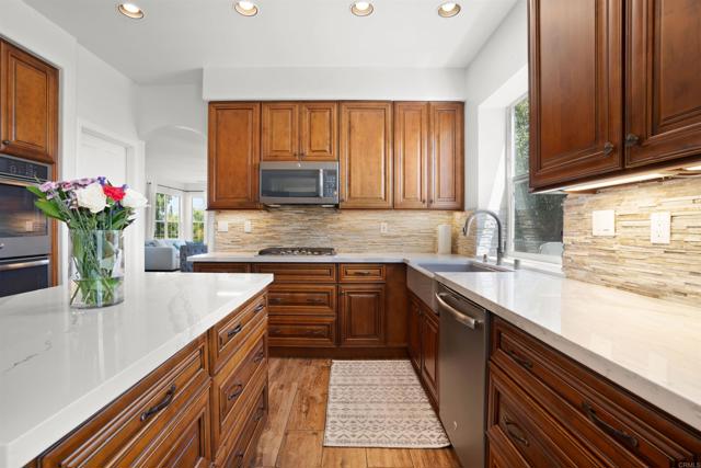 Detail Gallery Image 20 of 67 For 1957 Cresthaven Dr, Vista,  CA 92084 - 4 Beds | 3 Baths
