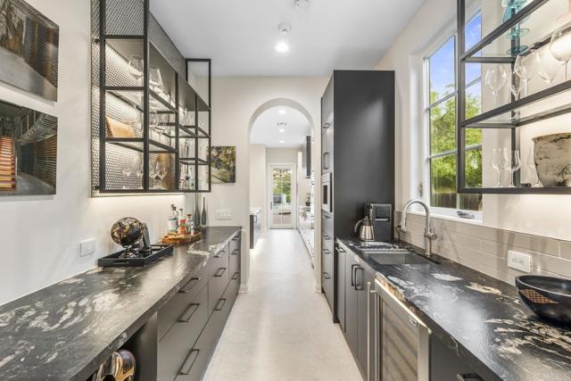 Detail Gallery Image 10 of 54 For 8318 the Landing Way, San Diego,  CA 92127 - 4 Beds | 4/2 Baths