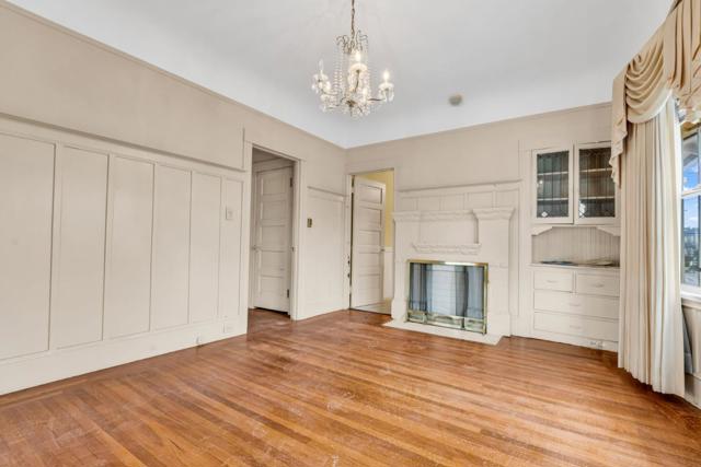 852 58th Street, Oakland CA: https://media.crmls.org/mediaz/21754330-5788-45de-89c7-0350e3a96f61.jpg