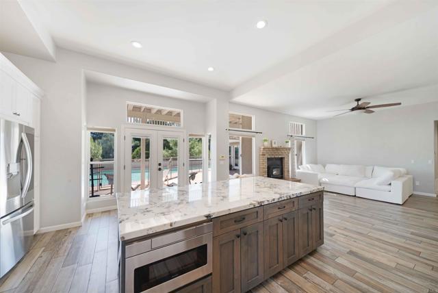 2173 Twisted Oak Ln Lane, Alpine CA: https://media.crmls.org/mediaz/2175bada-a2cf-4b81-8ea6-c942d58ace1d.jpg