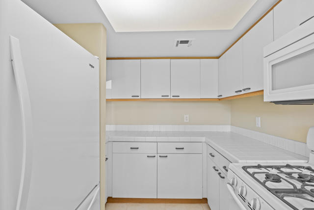 35200 Cathedral Canyon Drive, Cathedral City CA: https://media.crmls.org/mediaz/2176721c-fcf6-4adb-81b8-cc73839650e2.jpg