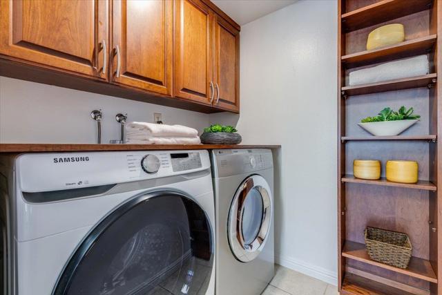 3392 Brittan Avenue, San Carlos CA: https://media.crmls.org/mediaz/2176b88f-82af-4cf2-b0a5-5b49240c6d61.jpg