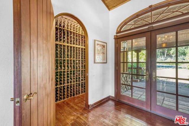 20799 Highway 128, Yorkville CA: https://media.crmls.org/mediaz/2176c261-da89-4664-b8d6-862ec0a42537.jpg