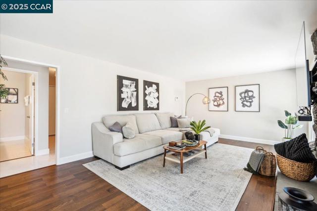 739 Devils Drop Ct, Richmond CA: https://media.crmls.org/mediaz/2176f798-f04d-4ae0-ae61-b544ddc809de.jpg