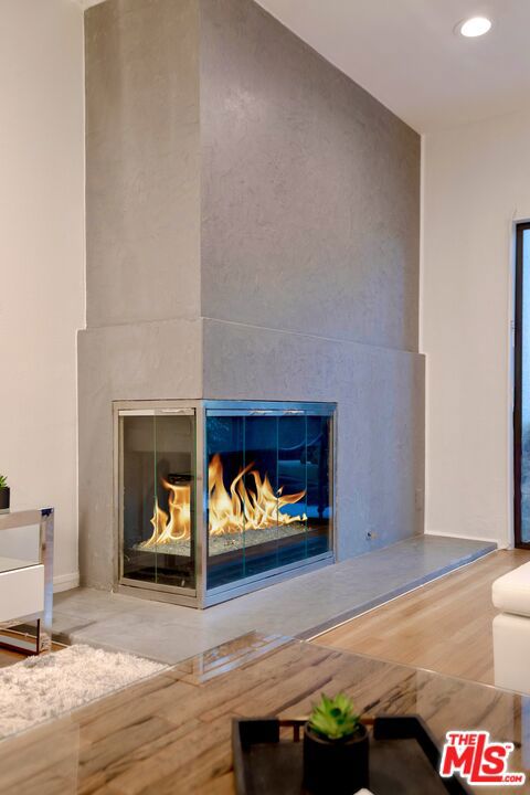 1201 Larrabee Street, West Hollywood CA: https://media.crmls.org/mediaz/2177accf-87e3-40ed-8ca6-e0b358be8c56.jpg