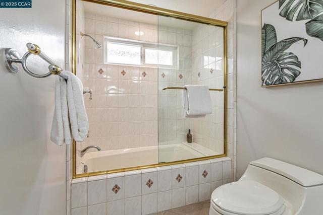 1934 Saint George Rd, Danville CA: https://media.crmls.org/mediaz/2177d45a-0f2a-4f9a-a005-090e4c21ef5f.jpg