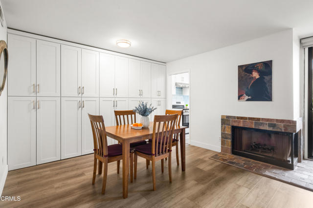 Detail Gallery Image 12 of 41 For 4275 via Arbolada #209,  Los Angeles,  CA 90042 - 3 Beds | 2 Baths