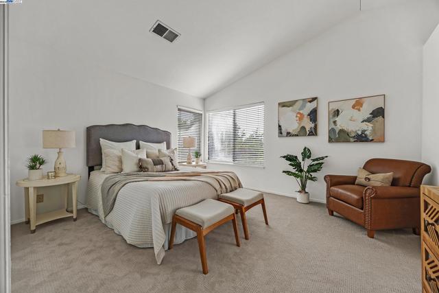 4674 Kimberley Cmn, Livermore CA: https://media.crmls.org/mediaz/21784172-21cd-4787-988d-f2cd5e899bd1.jpg