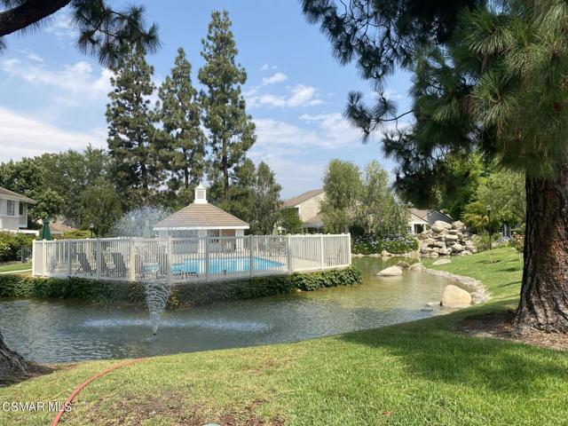 2971 Shadow Brook Lane, Westlake Village CA: https://media.crmls.org/mediaz/2179727a-2d78-4db7-8b8f-7028a947356e.jpg