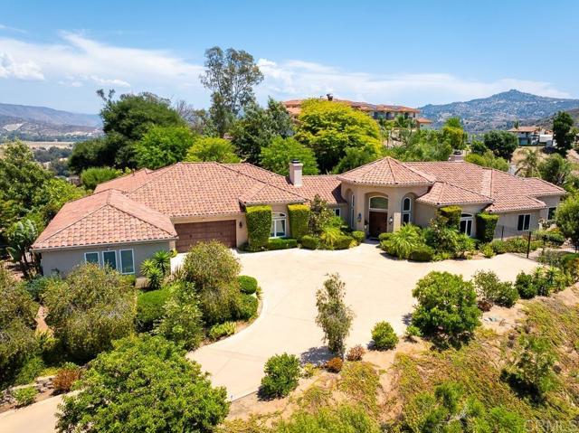 14106 Summit Crest, Escondido CA: https://media.crmls.org/mediaz/217a33b6-9047-4388-b822-268353f2506f.jpg