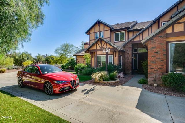 35135 Caprock Road, Santa Clarita CA: https://media.crmls.org/mediaz/217b799a-60a5-4fcb-9beb-e0428096bf60.jpg