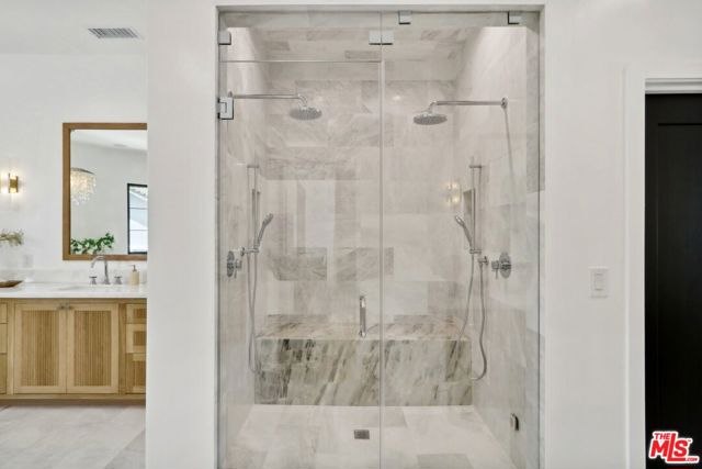 4261 Temma Court, Calabasas CA: https://media.crmls.org/mediaz/217ba881-05e4-4338-9600-1d0affad0140.jpg
