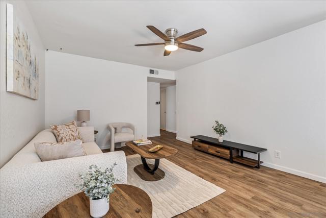 26258 Via Roble Ln,  CA: https://media.crmls.org/mediaz/217c038b-55c4-47c2-b402-e4093168ec63.jpg