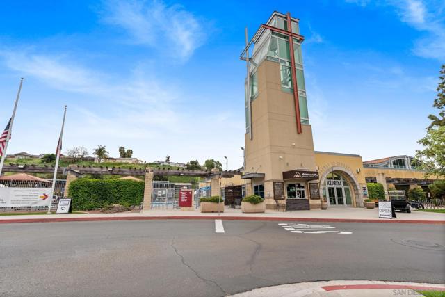 6690 University Ave, San Diego CA: https://media.crmls.org/mediaz/217e3e59-affd-45c4-831b-f6a02e80d325.jpg