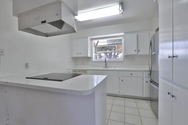 5847 Blossom Avenue, San Jose CA: https://media.crmls.org/mediaz/21805757-8ee1-4b1c-b8dd-ffb83ff59297.jpg