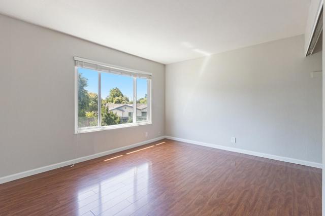 1810 Queen Victoria Way, San Jose CA: https://media.crmls.org/mediaz/21810a47-7aab-45f7-ade2-b34e1c857ee4.jpg