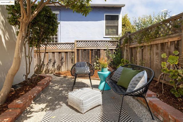 1420 Catherine Dr, Berkeley CA: https://media.crmls.org/mediaz/21813f25-cd88-4f12-bc79-75b8e560590b.jpg