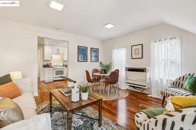 1936 Berryman ST, Berkeley CA: https://media.crmls.org/mediaz/21814375-f70a-44c4-9352-09a10700d0f5.jpg