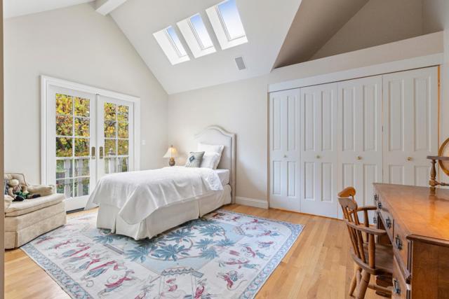 106 Pepper Avenue, Burlingame CA: https://media.crmls.org/mediaz/21816526-d518-4dfa-b7e9-63e18c1d023f.jpg