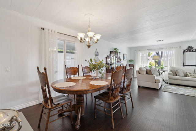 Detail Gallery Image 8 of 39 For 25 Faulkner Ct #25,  Ventura,  CA 93003 - 2 Beds | 2 Baths