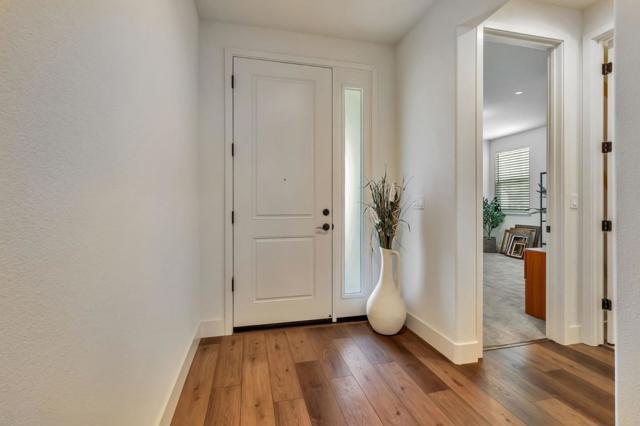 2071 Santoro Way, Hollister CA: https://media.crmls.org/mediaz/2181cef3-13e4-4984-9261-7ca29ee68bc7.jpg