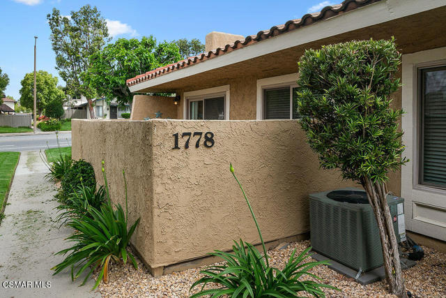 1778 E Avenida De Las Flores, Thousand Oaks CA: https://media.crmls.org/mediaz/21820d42-3c92-43cf-a465-693d9043b2aa.jpg