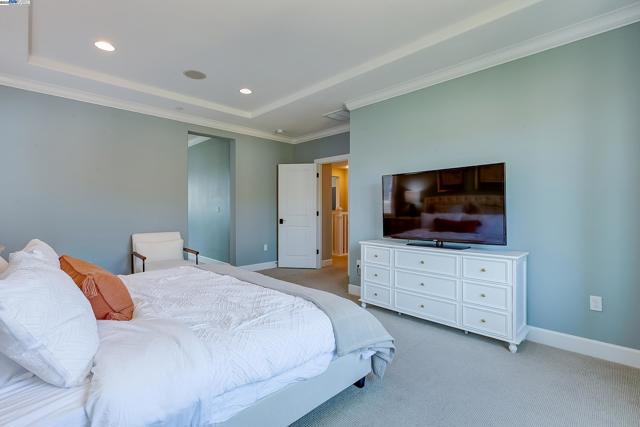 3956 JORDAN RANCH DR, Dublin CA: https://media.crmls.org/mediaz/218221c0-6756-48ac-a461-b831256c3a10.jpg