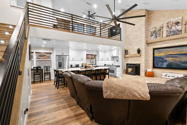 47145 Skyview Drive, Big Bear CA: https://media.crmls.org/mediaz/21823c42-7cb6-4203-8765-8704a36af538.jpg